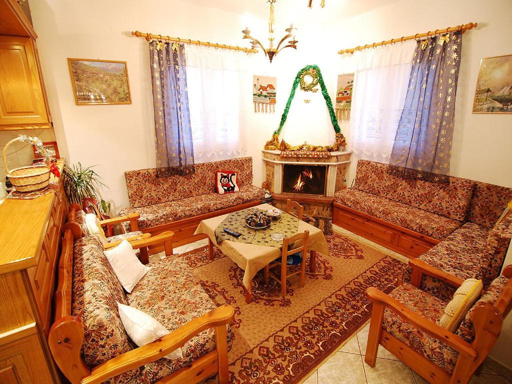 Отель To Oneiro Agios Nikolaos  Экстерьер фото
